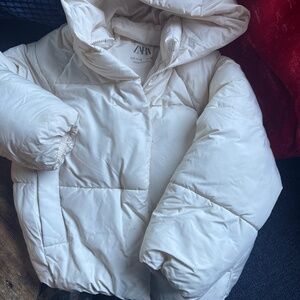Pristine ZARA winter coat - hooded! Girls size 11/12